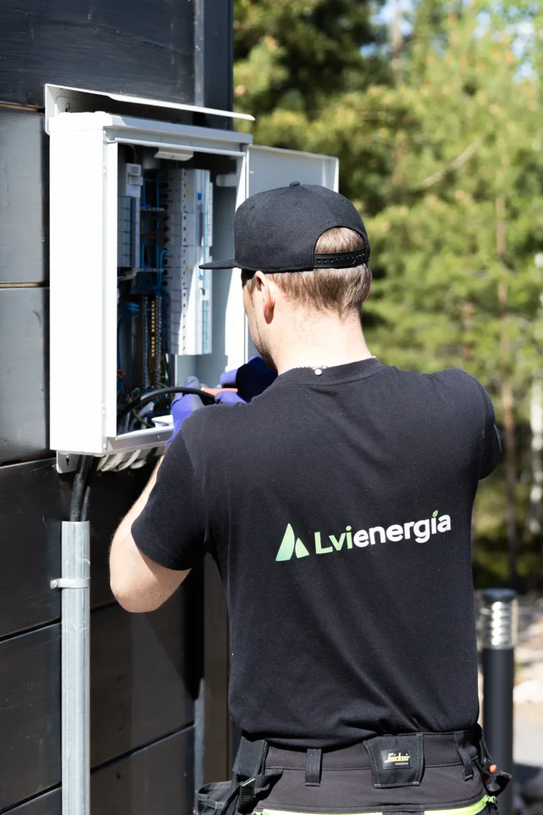 Lvienergia - Sähkökaapin asennus